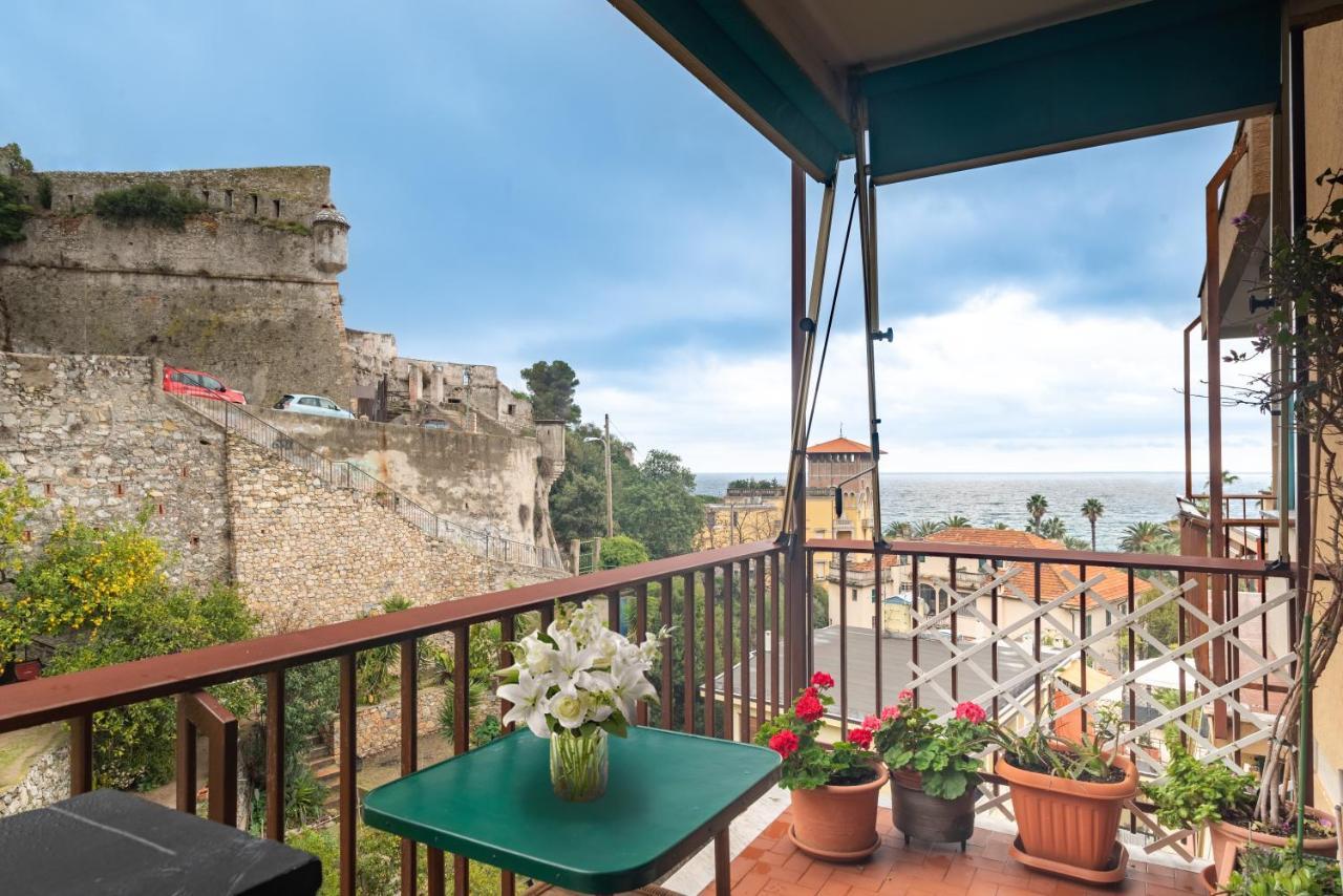 Rivierarent Moma 100 Metri Dal Mare Apartment Finale Ligure Exterior foto